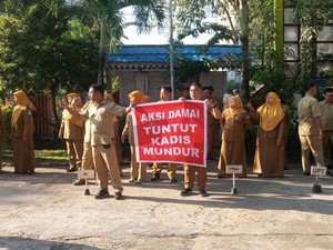 Gubernur Kalbar Buka Suara Soal Tuntutan Pencopotan Kadis PPPA Herkulana