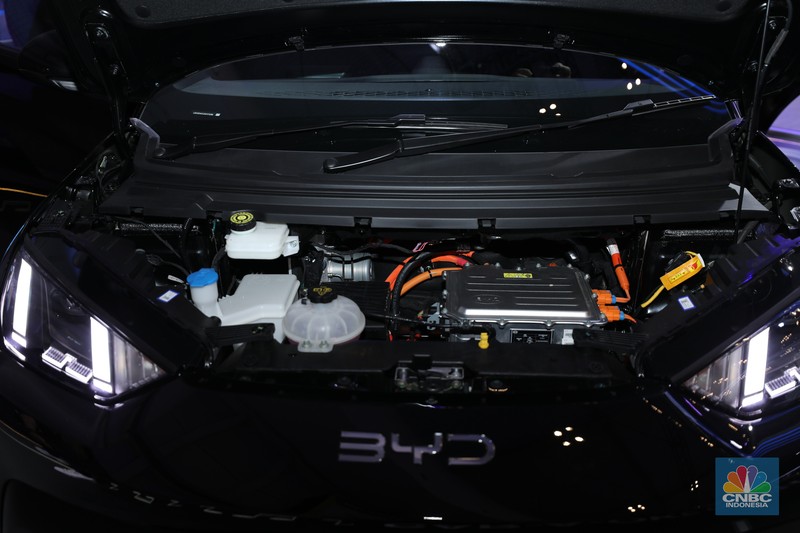 BYD memperkenalkan kendaraan barunya BYD Atto 1 di Internasional Auto Show (GIIAS) 2025 DI Tangerang, Banten, Rabu (23/7/2025). (CNBC Indonesia/Tri Susilo) BYD memperkenalkan kendaraan barunya BYD Atto 1 di Internasional Auto Show (GIIAS) 2025 DI Tangerang, Banten, Rabu (23/7/2025). (CNBC Indonesia/Tri Susilo)
