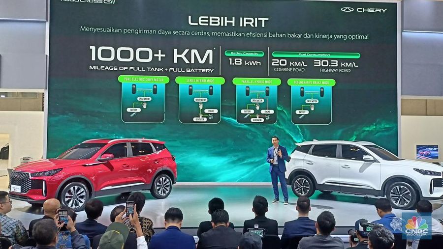 Chery resmi meluncurkan dua varian terbaru Tiggo Cross, yakni Tiggo Cross Sport dan Tiggo Cross CSH di GIIAS 2025. (CNBC Indonesia/Ferry Sandi)
