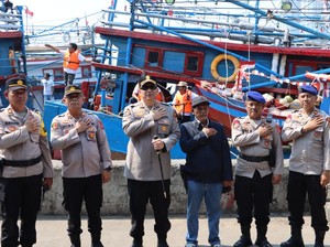 Polisi Kawal Gelaran Tradisi Nadran di Muara Angke Jakut