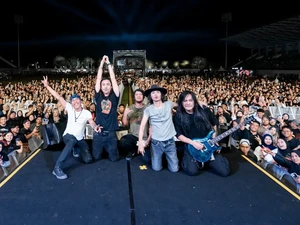 Loh Kok Tum Band Tukar Posisi!