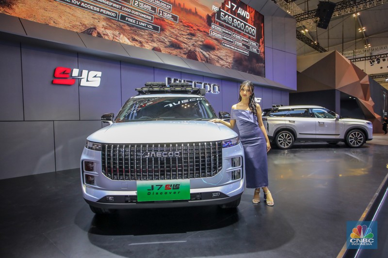 Suasna acara Gaikindo Indonesia International Auto Show (GIIAS) di ICE BSD City, Kabupaten Tangerang, Rabu (23/7/2024). (CNBC Indonesia/Faisal Rahman)