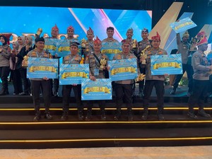 Polda Jatim Borong Penghargaan di Awarding Day Apresiasi Kreasi Polri