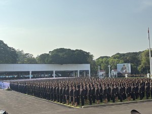 Prabowo Resmi Lantik 2.000 Perwira TNI-Polri 2025