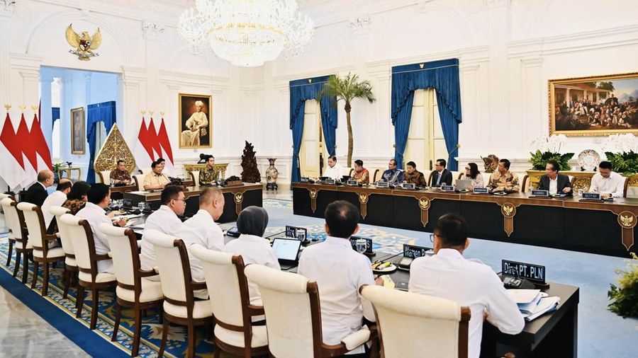 Presiden Prabowo Subianto Sampaikan Arahan Langsung Terkait Capaian Kinerja Investasi di Kawasan Ekonomi Khusus dan Penyusunan RAPBN 2026. (Dok Menko Perekonomian)