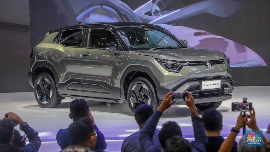 Suasna acara Gaikindo Indonesia International Auto Show (GIIAS) di ICE BSD City, Kabupaten Tangerang, Rabu (23/7/2024). (CNBC Indonesia/Faisal Rahman)