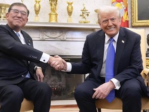 Trump Umumkan Tarif Impor Jepang Jadi 15%