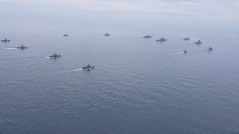 UKRAINE-CRISIS/RUSSIA-NAVY A view shows Russian warships during major naval drills, which are conducted by the Russian Navy in the Pacific and Arctic oceans and in the Baltic and Caspian seas, at an unknown location, in this still image taken from video released July 23, 2025. Russian Defence Ministry/Handout via REUTERS ATTENTION EDITORS - THIS IMAGE HAS BEEN SUPPLIED BY A THIRD PARTY. NO RESALES. NO ARCHIVES. MANDATORY CREDIT.
