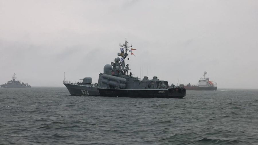 A view shows Russian warships during major naval drills, which are conducted by the Russian Navy in the Pacific and Arctic oceans and in the Baltic and Caspian seas, at an unknown location, in this still image taken from video released July 23, 2025. Russian Defence Ministry/Handout via REUTERS ATTENTION EDITORS - THIS IMAGE HAS BEEN SUPPLIED BY A THIRD PARTY. NO RESALES. NO ARCHIVES. MANDATORY CREDIT.