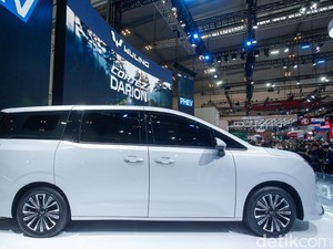 Ada Versi Listrik dan Hybrid, Wuling Daftarkan Nama Almaz Darion di RI