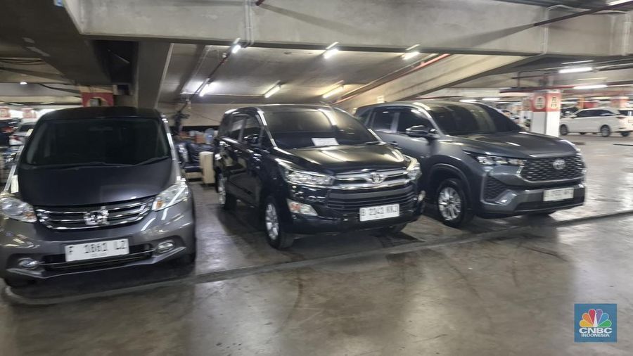 Bursa mobil bekas WTC Mangga Dua, Jakarta Utara, Kamis (24/7/2025). (CNBC Indonesia/Chandra) Bursa mobil bekas WTC Mangga Dua, Jakarta Utara, Kamis (24/7/2025). (CNBC Indonesia/Chandra)