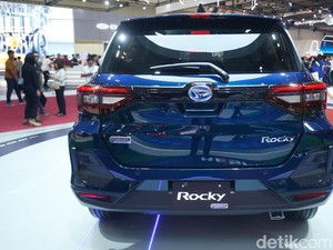 Daihatsu Rocky Hybrid Mirip Mobil Listrik tapi Nggak Ribet Ngecas