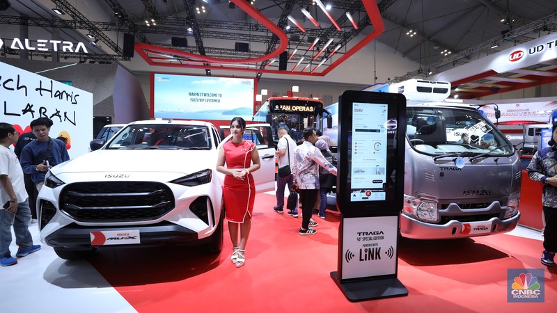 Toyota Hilux Rangga di Pameran GIIAS2025, Tangerang, Banten, Kamis, 24/7. (CNBC Indonesia/Tri Susilo)