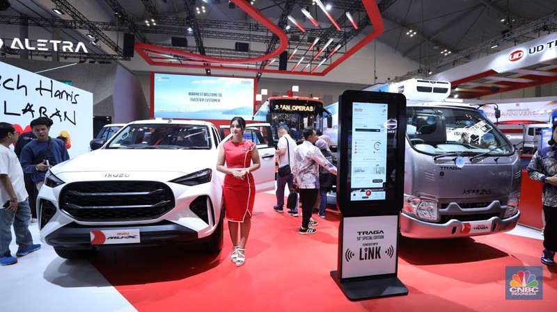 Toyota Hilux Rangga di Pameran GIIAS2025, Tangerang, Banten, Kamis, 24/7. (CNBC Indonesia/Tri Susilo)