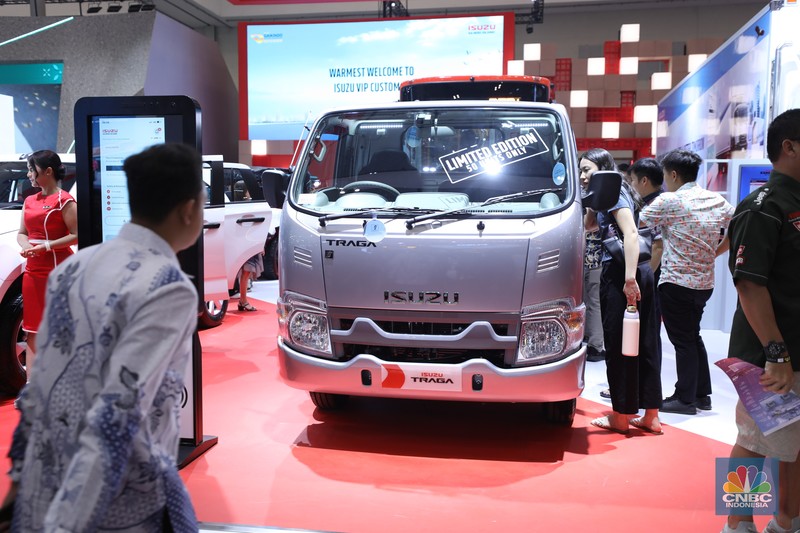 Toyota Hilux Rangga di Pameran GIIAS2025, Tangerang, Banten, Kamis, 24/7. (CNBC Indonesia/Tri Susilo)