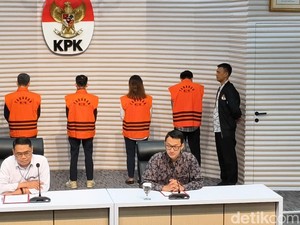 KPK Tahan 4 Tersangka Kasus Pemerasan Izin TKA Kemnaker