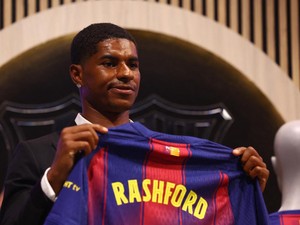 Beberapa Staf Barcelona Kaget dengan Performa Marcus Rashford