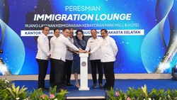 Menteri Imipas Resmikan Immigration Lounge di Kebayoran Park Mall