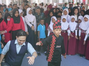 Hari Anak Nasional di Sekolah Rakyat, Gus Ipul Kenang Masa Kecil