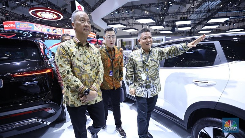 Pameran otomotif terbesar di RI, Gaikindo Indonesia International Auto Show (GIIAS) 2025 resmi dibuka hari ini, Kamis (24/7/2025). (CNBC Indonesia/Tri Susilo)