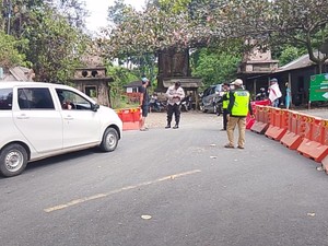 Jalur Gumitir Jember Sepi Roda Empat di Hari Pertama Penutupan