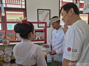 Bupati Klungkung Harap Perpustakaan Bisa Kurangi Kecanduan Anak ke HP