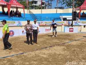 Polresta Sidoarjo Gelar Turnamen Voli Pantai U-17 Nasional