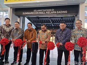 Video: Momen Pramono Naik LRT Usai Resmikan Pembayaran QRIS Tap-Ruang Baca