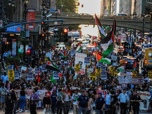 Video: Demo di Depan Rumah Netanyahu Ricuh, Warga Israel-Polisi Bentrok