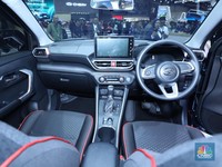 PT Astra Daihatsu Motor (ADM) yang dinaungi oleh PT Astra International Tbk. (ASII) resmi meluncurkan mobil hibrida terbaru, Rocky Hybrid di ajang Gaikindo Indonesia International Auto Show (GIIAS) 2025. (CNBC Indonesia/Tri Susilo)