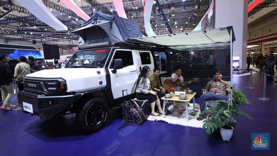 Toyota Hilux Rangga di Pameran GIIAS2025, Tangerang, Banten, Kamis, 24/7. (CNBC Indonesia/Tri Susilo)