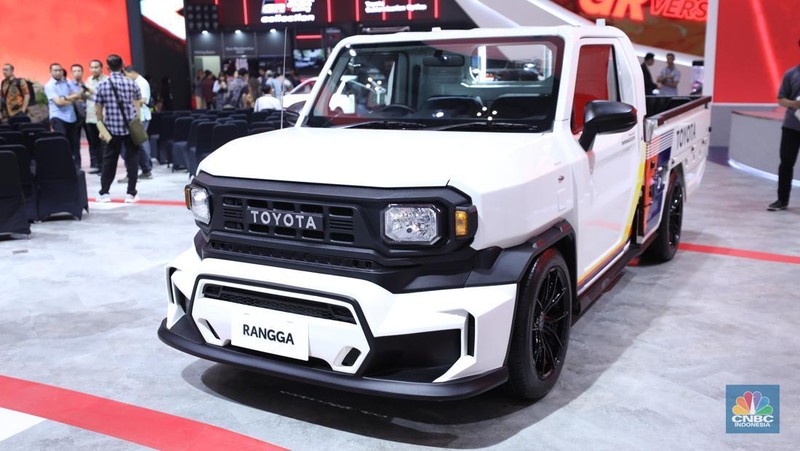 Toyota Hilux Rangga di Pameran GIIAS2025, Tangerang, Banten, Kamis, 24/7. (CNBC Indonesia/Tri Susilo)