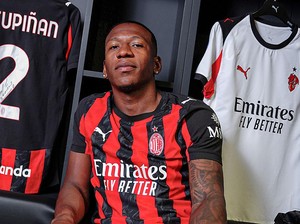 Estupinan Bertekad Gantikan Peran Theo Manjakan Leao