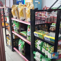 Harga Beras Turun-Stok Tipis, Begini Penjelasan Bos Ritel Modern