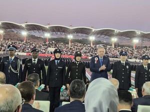 Polwan Polda Riau Lulus Pendidikan Kepolisian di Turki, Dilantik Erdogan