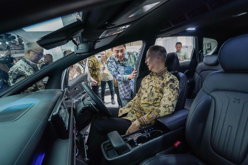 GAIKINDO Indonesia International Auto Show (GIIAS) 2025 resmi dibuka pada Kamis (24/7). PT Hyundai Motors Indonesia (HMID) kembali hadir dalam pameran otomotif terbesar di Indonesia dengan meluncurkan STARGAZER Cartenz dan Cartenz X. (Dok. PT Hyundai Motors Indonesia)