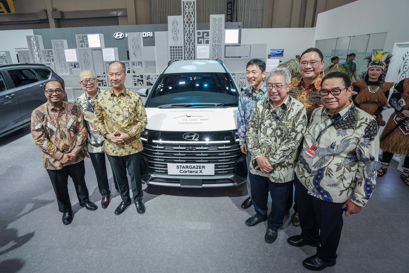 GAIKINDO Indonesia International Auto Show (GIIAS) 2025 resmi dibuka pada Kamis (24/7). PT Hyundai Motors Indonesia (HMID) kembali hadir dalam pameran otomotif terbesar di Indonesia dengan meluncurkan STARGAZER Cartenz dan Cartenz X. (Dok. PT Hyundai Motors Indonesia)