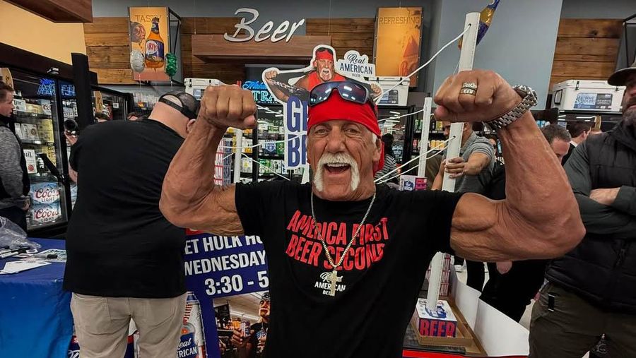 Legenda gulat profesional, Hulk Hogan, mengembuskan napas terakhir pada usia 71 tahun, Kamis (24/7/2025). (Instagram/hulkhogan)