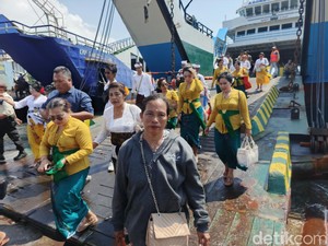 Mulang Pakelem di Selat Bali, Istri Korban KMP Tunu Berharap Suami Ditemukan