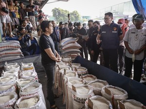 Video: Sidak Pasar Cipinang, Satgas Ambil Sampel 3 Merek Beras Premium