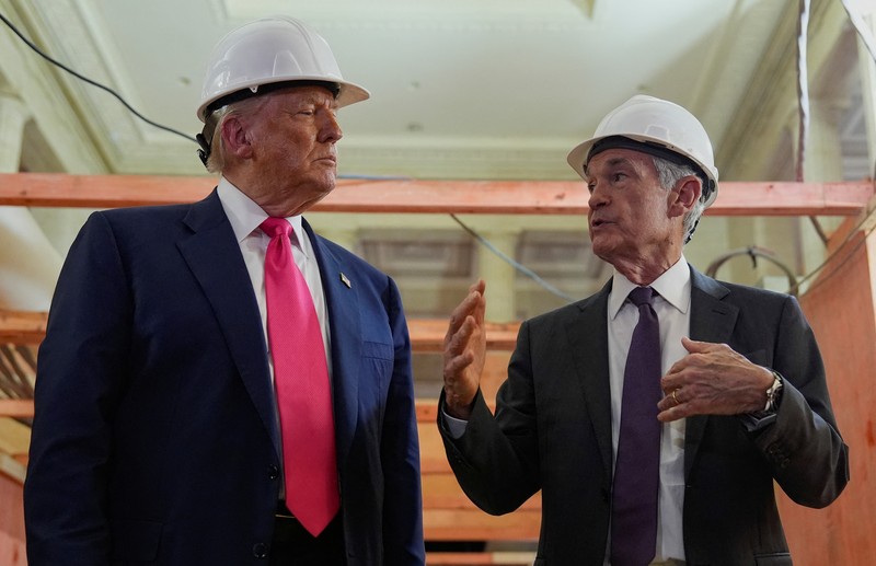 Presiden AS Donald Trump berbicara kepada media selama tur gedung Dewan Federal Reserve, yang saat ini sedang direnovasi, di Washington, D.C., AS, 24 Juli 2025. Presiden AS Donald Trump berbicara kepada media selama tur gedung Dewan Federal Reserve, yang saat ini sedang direnovasi, di Washington, D.C., AS, 24 Juli 2025. (REUTERS/Kent Nishimura)