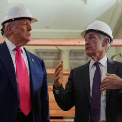 Drama 12 Babak Trump vs Powell: Mirip Sinetron!