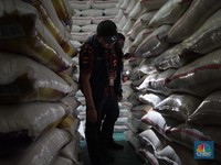 Pasar Induk Beras Cipinang Digerebek Satgas Pangan Polri, Ada Apa?