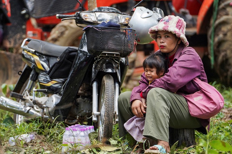 Kementerian Dalam Negeri Thailand mengungkapkan sebanyak 120.000 orang mengungsi imbas perang negara itu dengan Kamboja pada Kamis (24/7/2025). (REUTERS/Prajoub Sukprom)
