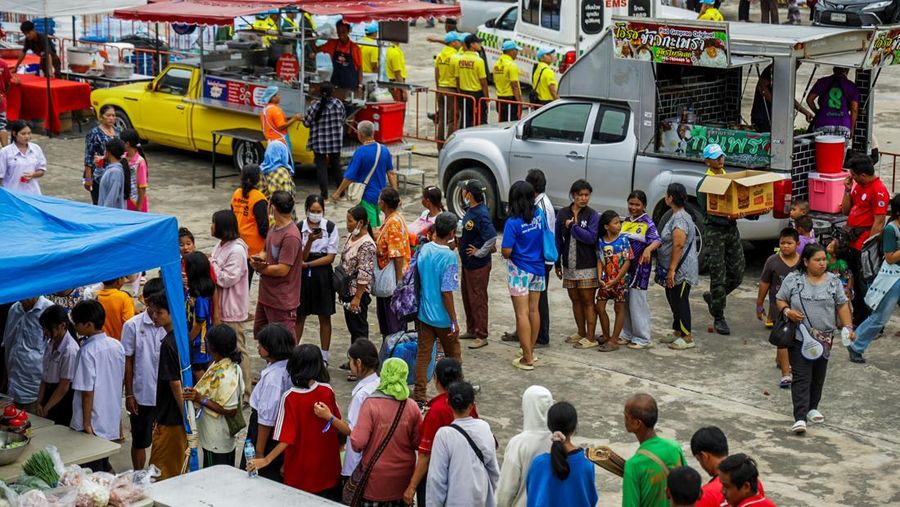 Kementerian Dalam Negeri Thailand mengungkapkan sebanyak 120.000 orang mengungsi imbas perang negara itu dengan Kamboja pada Kamis (24/7/2025). (REUTERS/Prajoub Sukprom)