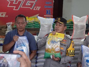Modus Distributor Nakal di Riau Oplos Beras Reject Dijual 2 Kali Lipat