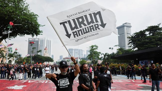 Ribuan Warga Malaysia Demo, Tuntut Anwar Ibrahim Mundur