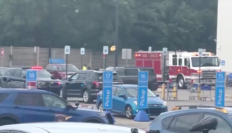 Suasana toko Walmart, tempat insiden penusukan terjadi, di Traverse City, Michigan, AS, Sabtu (26/72025). (Jerome Hartl via REUTERS/Jerome Hartl) Suasana toko Walmart, tempat insiden penusukan terjadi, di Traverse City, Michigan, AS, Sabtu (26/72025). (Jerome Hartl via REUTERS/Jerome Hartl)