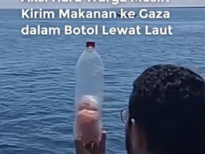 Video Aksi Haru Warga Mesir Kirim Makanan dalam Botol ke Gaza Lewat Laut