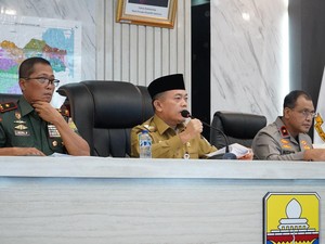 Al Haris Maksimalkan Upaya Pemadaman Karhutla di Jambi